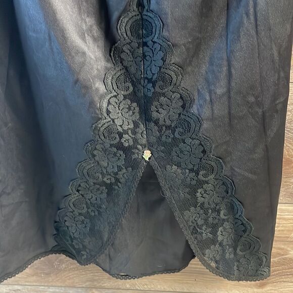 Ladies Black Lace Half Slip, Waist 12 1/2” (small) , Black with Pink Rose - Picture 2 of 6